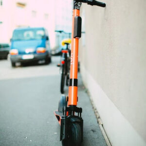 Offer guided tours for city sightseeing